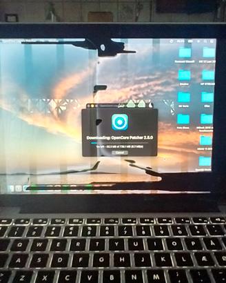Macbook Pro 13 A1502 display rotto.