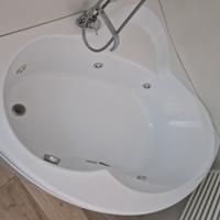 Vasca idromassaggio angolare Novellini