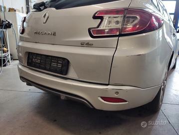 Paraurti posteriore RENAULT MEGANE del 2011