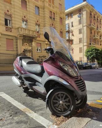 piaggio mp3 250