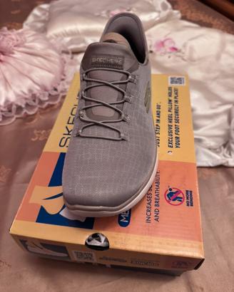 Skechers