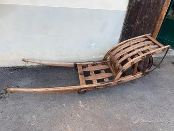 ANTICO CARRELLO PER TRASPORTARE BALLE DI FIENO