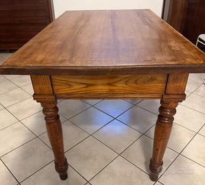 Tavolo antico rustico in legno massello
