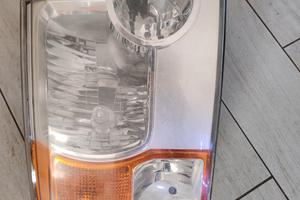 fari land rover discovery 3 del. 2008