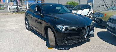 Alfa Romeo Stelvio 2.2 Turbodiesel 180 CV AT8 RWD 