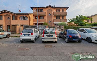 SPLENDIDO TRE LOCALI CON GIARDINO PRIVATO BOX AUTO
