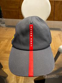 Cappellino Prada  - Luna Rossa autografato.