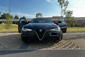 Alfa Romeo Giulia 2.2 180 Cv AT8