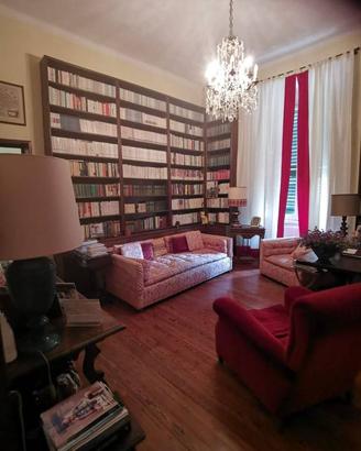 Villa di 430 m² con più di 5 locali a Sestri Levan