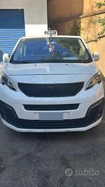 peugeot traveller 8 posti
