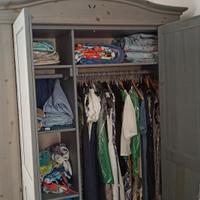 Armadio in legno massiccio Minacciolo