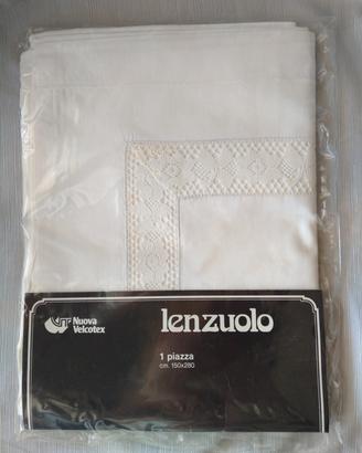lenzuolo singolo vintage con pizzo