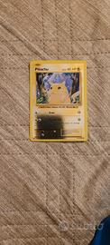 carta pokemon di pikachiu