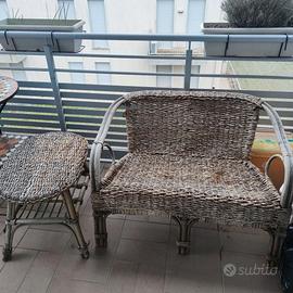 La panca e un tavolino