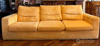 Coppia divani e pouf