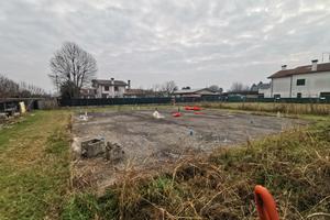 Terreno a Legnaro (PD) - Volparo