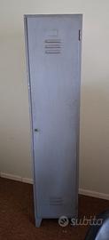 Mobiletto metallico vintage