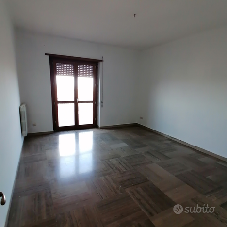 Viale Italia a.te, quadrivano, box, soff. 159000