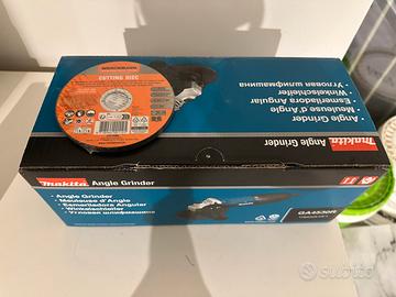 Flessibile makita 115 mai usato ancora imballato