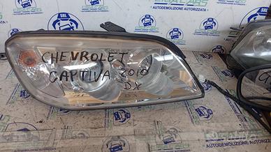Chevrolet captiva faro anteriore dx anno 2010