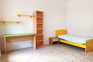 Pressi Via Roma - Stanze arredate in appartamento