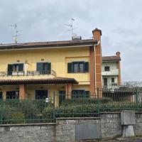 Valmontone: villa bifamiliare su 4 livelli