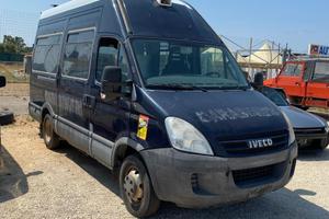 Daily 50 c13 minibus 10 posti