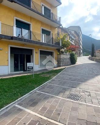 NEGOZIO A LUMEZZANE