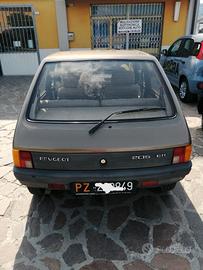 Peugeot 205 1100 GR del 1984 targa nera
