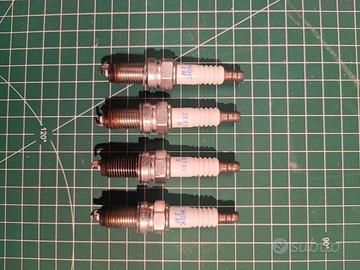 4 candele NGK Laser Iridium ZKR7AI-8 originali