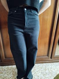 Pantaloni neri vita alta con gamba larga