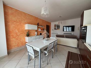 3 LOCALI A CASTELLALTO