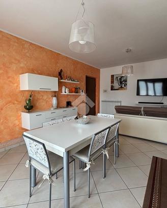 3 LOCALI A CASTELLALTO