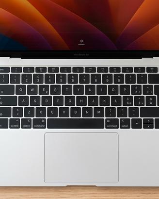 MacBook Air 13" Retina (2018) - 8GB RAM / Intel i5
