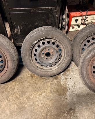 Gomme e cerchi 155/65/14