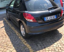 Peugeot 207 - 2011