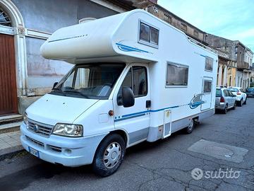 Adria coral 670DK mansardato 7 posti