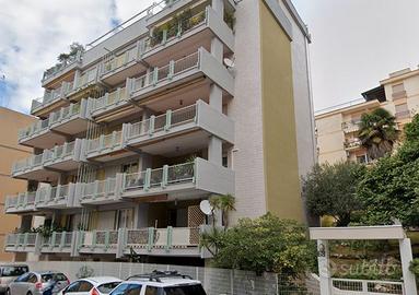 Appartamento in contesto signorile