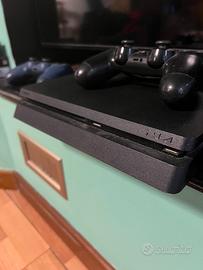 PS4 Pro 1TB + 2 DualShock 4 originali Sony