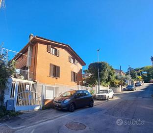 3 LOCALI A ALBANO LAZIALE