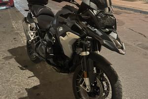 bmw gs 1250 triple black