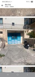 Garage 73 mq con bagnetto porticina esterna
