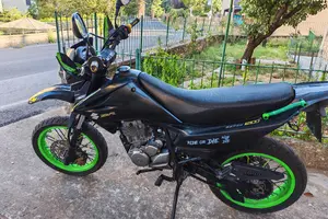 Suzuki Dr 125 sm