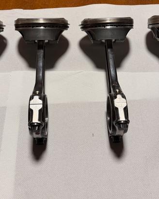 Bielle e pistoni BMW M3 e30
