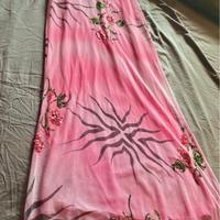 Vestito rosa cucito e ricamato a mano tg.40/44