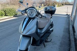 Beverly 500 cruiser