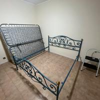 Letto matrimoniale in ferro battuto