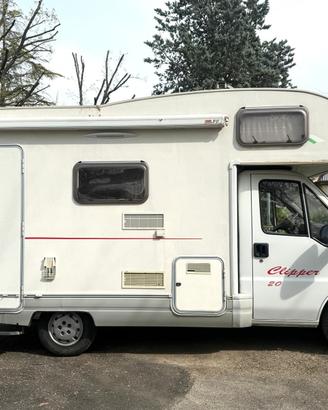 Camper usato mansardato elnagh clipper 20