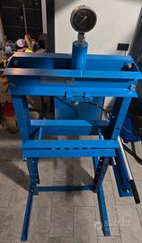 pressa idraulica 12 t fervi