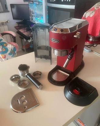De'Longhi Dedica EC685.R Macchina Caffè Espresso M